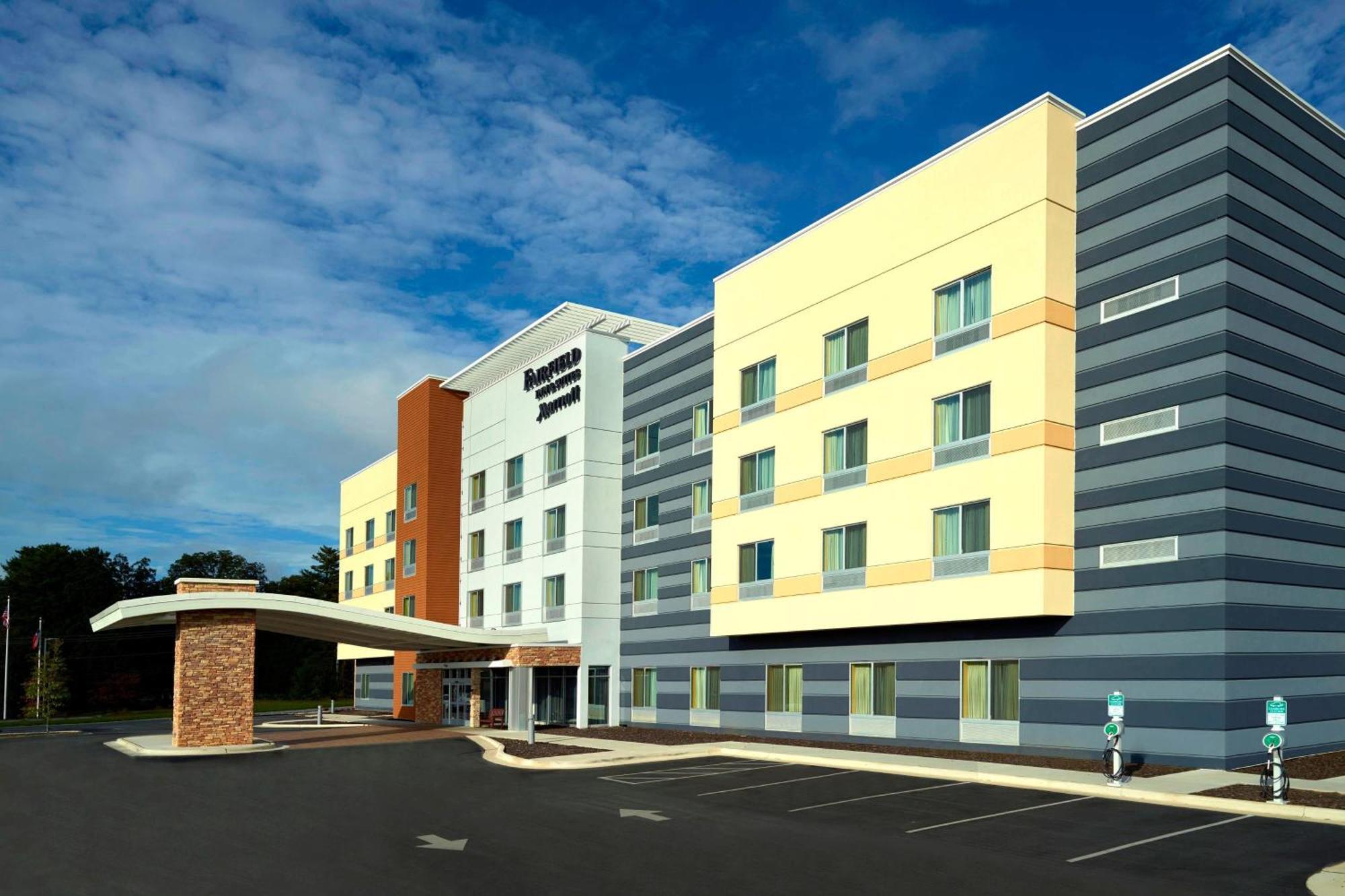Fairfield Inn & Suites By Marriott Hendersonville Флэт-Рок Экстерьер фото